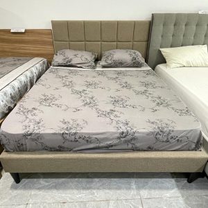 Sari lit capitonnée couleur Brown (marron) 140 / 190 CM