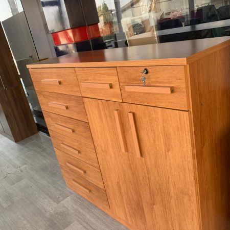 TORONTO COMMODE / ALMOND CLEAN