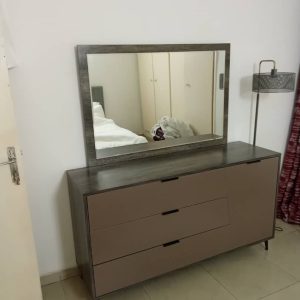 QUIN COIFFEUSE + MIROIR + TABOURET 150X45X83CM ( DISPONIBLE DANS 20 JOURS)